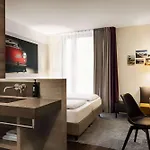 Vienna House Easy By Wyndham & فندق أوسنابروك