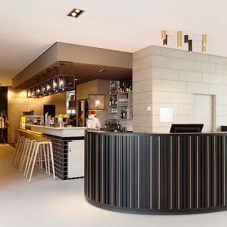 Vienna House Easy By Wyndham & 4*