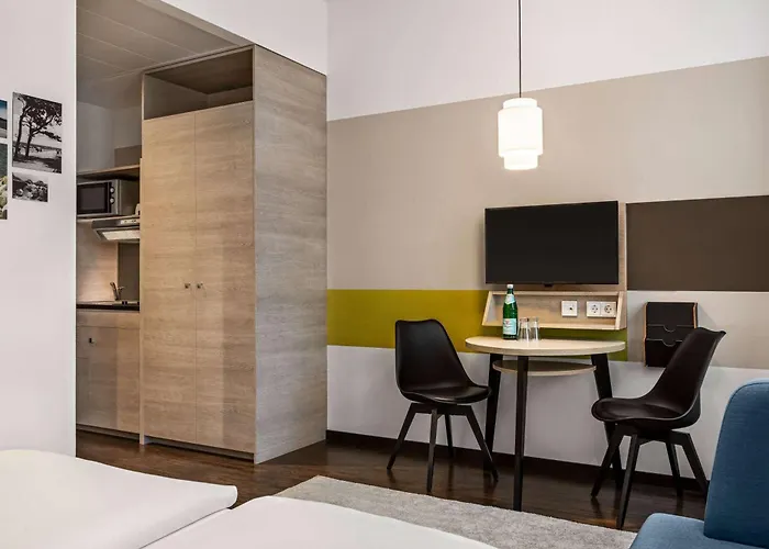 Vienna House Easy By Wyndham & 4*