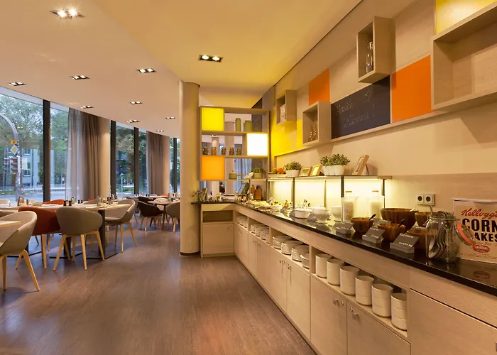 Vienna House Easy By Wyndham & ホテル 4*